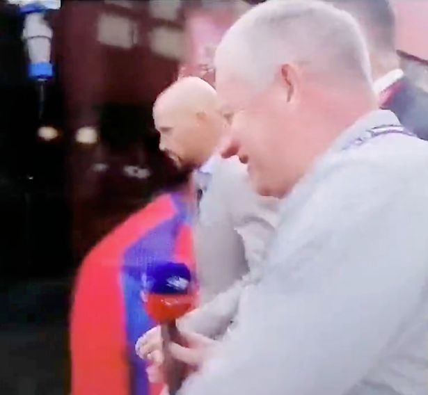 Ten Hag học 'tính xấu' của Ronaldo để trở thành 'kẻ thù' của truyền thông 177761