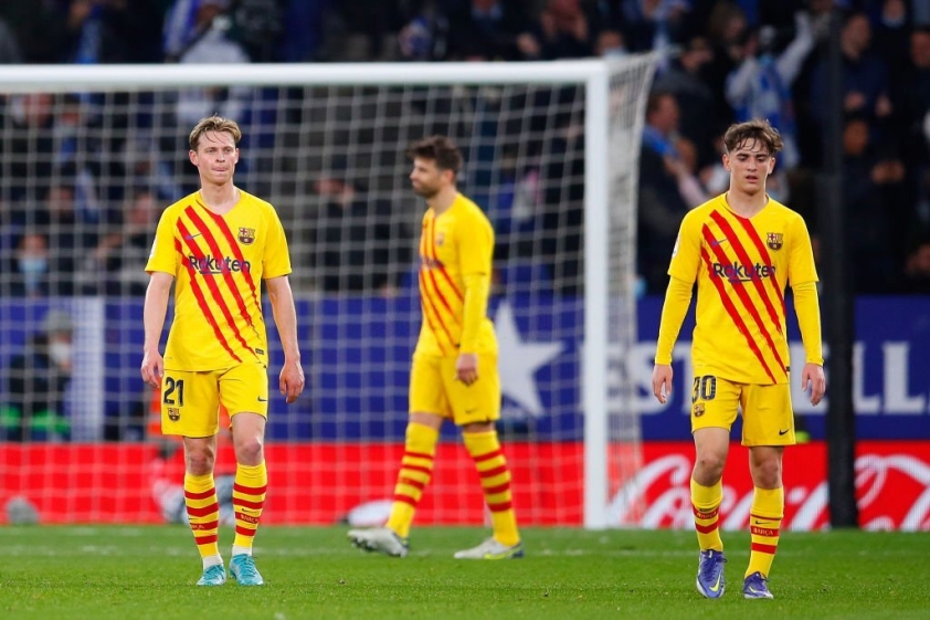 Barca đứng trước 'cửa ải' cực lớn, MU cứ việc 'há miệng chờ sung' 185037