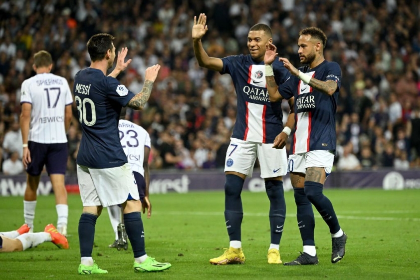 PSG vẫn đang bất bại khi có tam tấu Messi - Neymar - Mbappe ở trên sân. Ảnh: internet