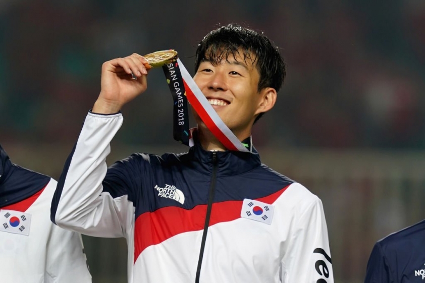 Son Heung-min có hành động đặc biệt khiến triệu NHM ấm lòng 189476