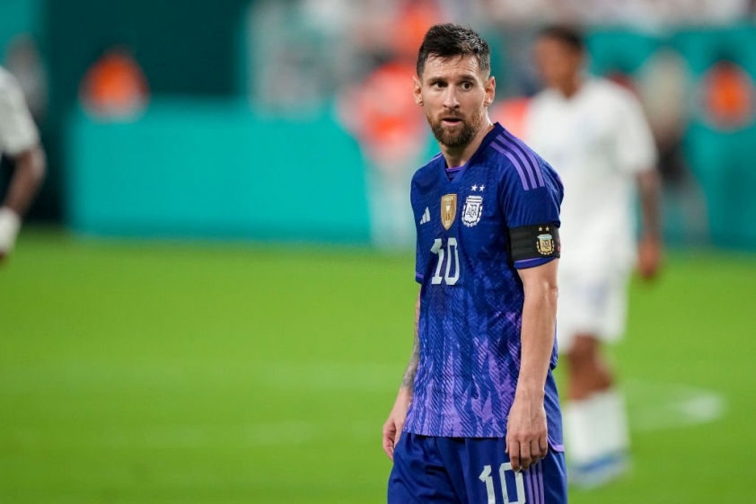 Barca chốt tái ngộ Messi với mức lương không thể tin nổi! 192635