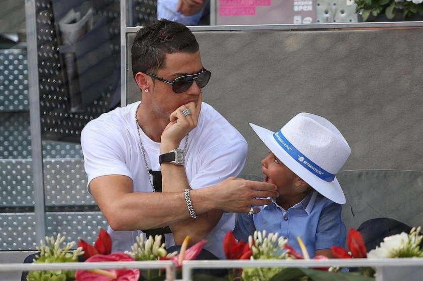 Được 'cậu cả' chỉ điểm, Ronaldo đã có bến đỗ cuối của sự nghiệp? 194789