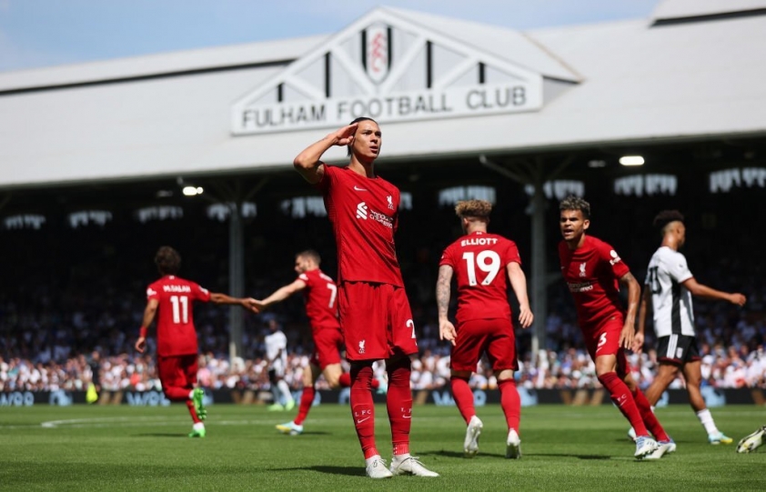 Ronaldo, Messi bất ngờ được Liverpool đem ra làm tấm gương sáng 196838