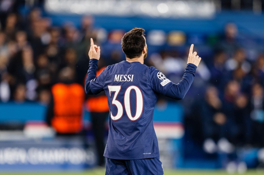 Hành động cho thấy HLV Christophe Galtier 'cưng' Messi hơn Mbappe? 208663