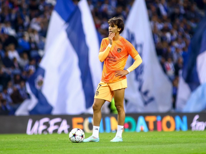 Chuyển nhượng MU 2/11: Nghe lời 'cầu xin', chốt người kế vị Ronaldo 212518