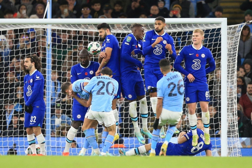 Mahrez đã kịp để lại dấu ấn bằng một siêu phẩm sút phạt đẳng cấp (Ảnh: Getty)