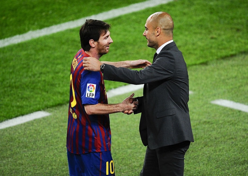 HLV vĩ đại khẳng định Messi xuất sắc nhất lịch sử bóng đá 234841