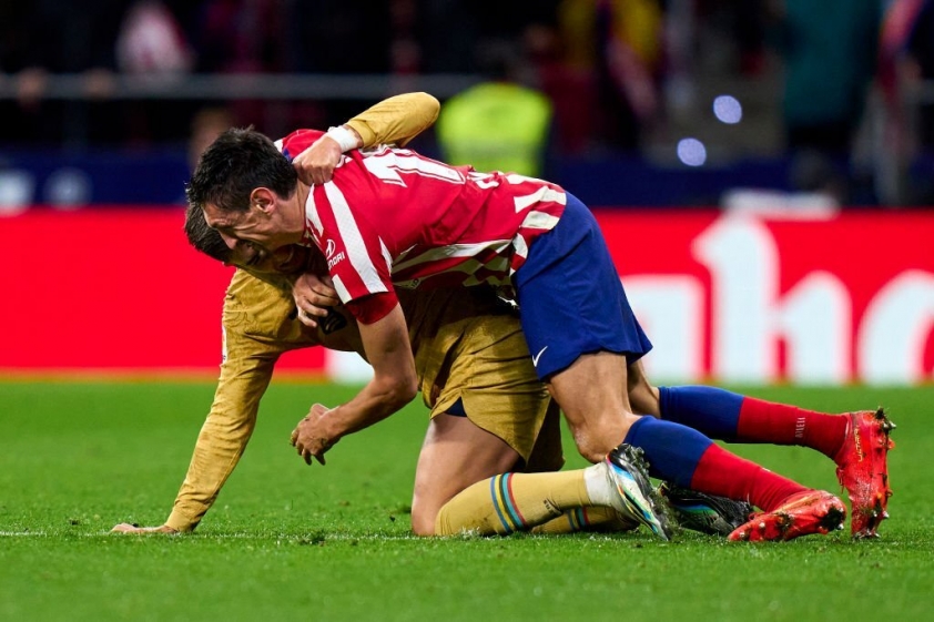 Barca có hành động bất ngờ sau tấm thẻ đỏ của Ferran Torres 240820