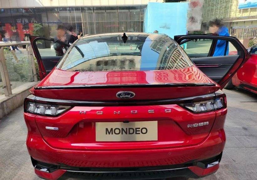 ford-mondeo-2