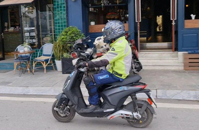 piaggio-one