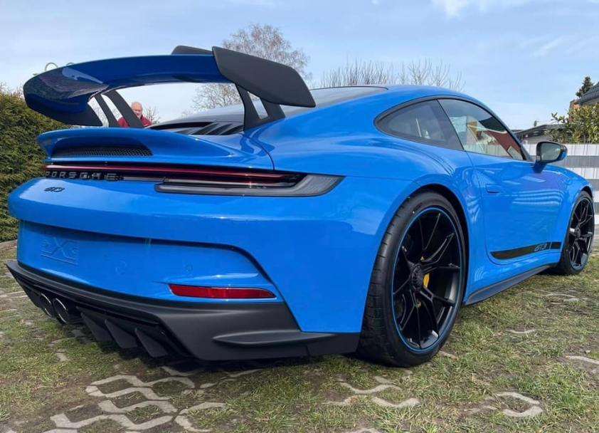 Porsche-911-GT3-2022-1