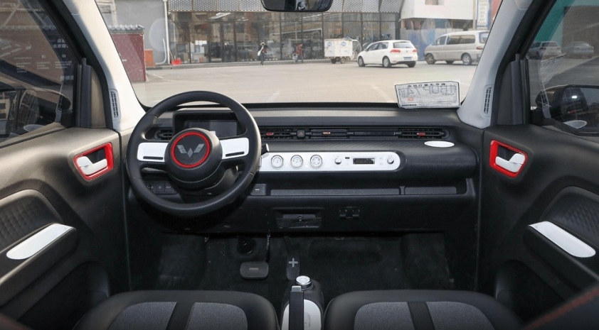 Wuling-Hongguang-Mini-EV-Gameboy-9
