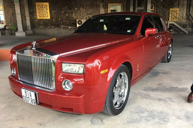 rolls-royce-phantom-nguyen-phuong-hang