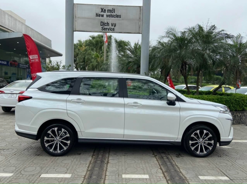 Toyota-Veloz-Cross-1