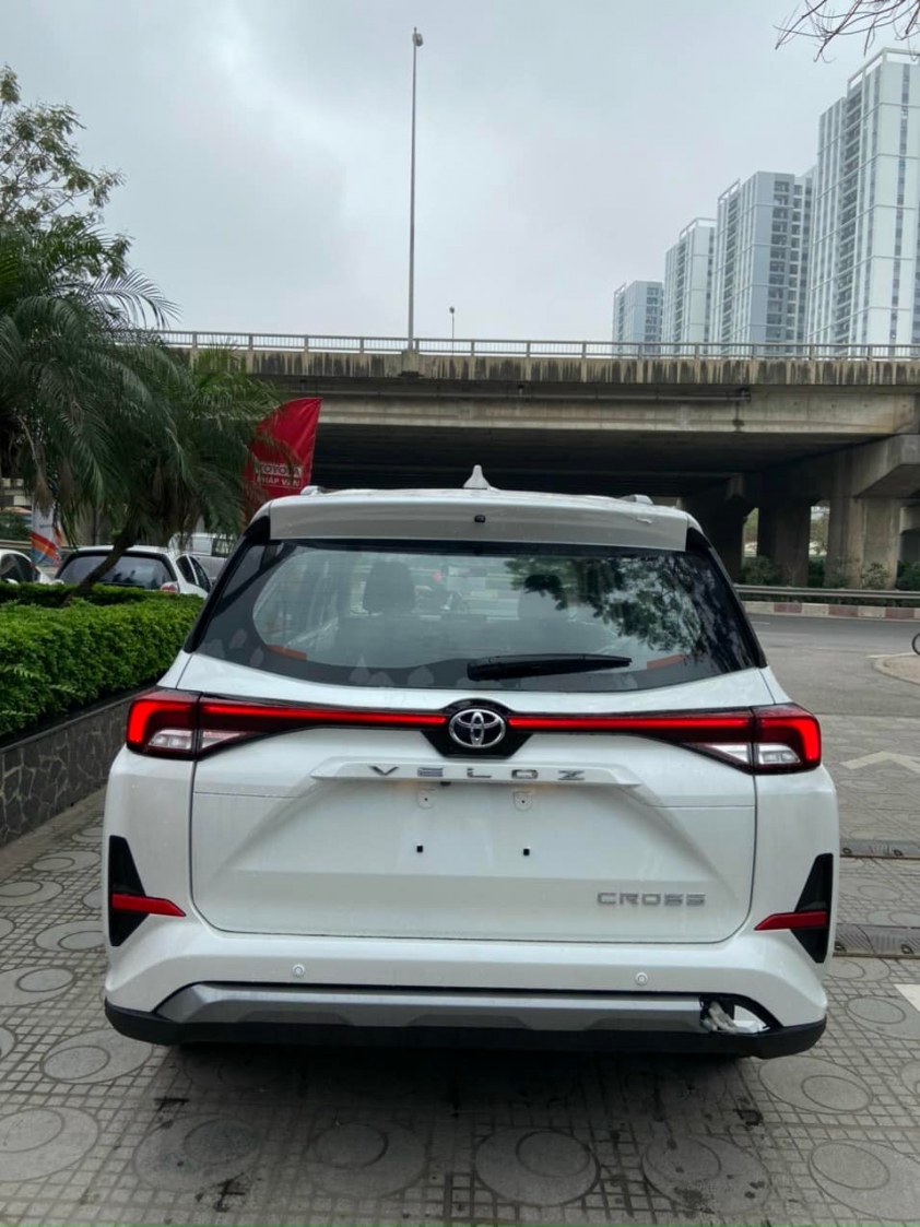 Toyota-Veloz-Cross-5