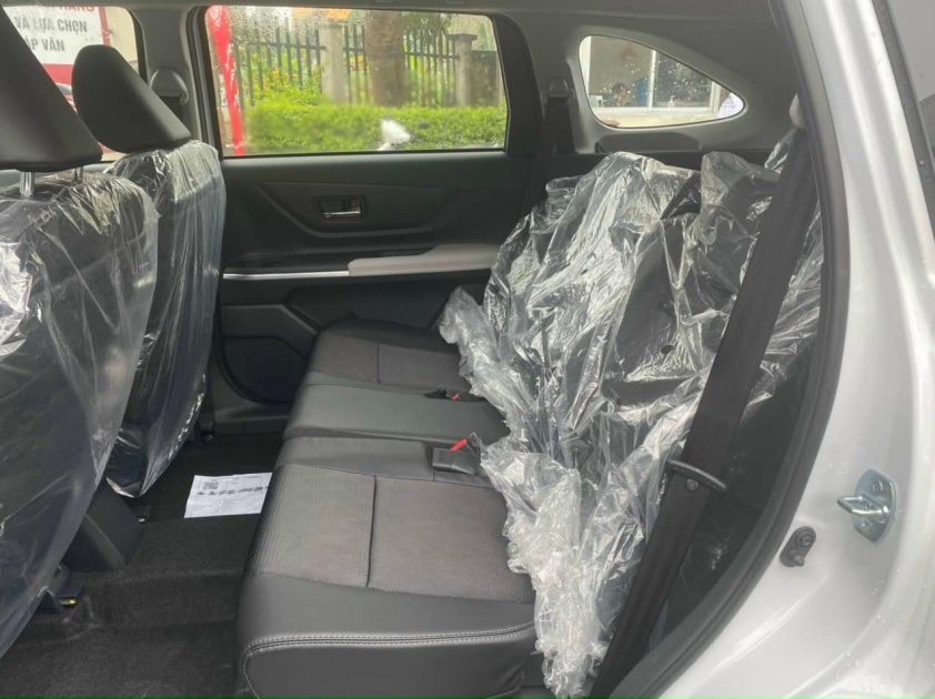 Toyota-Veloz-Cross-8