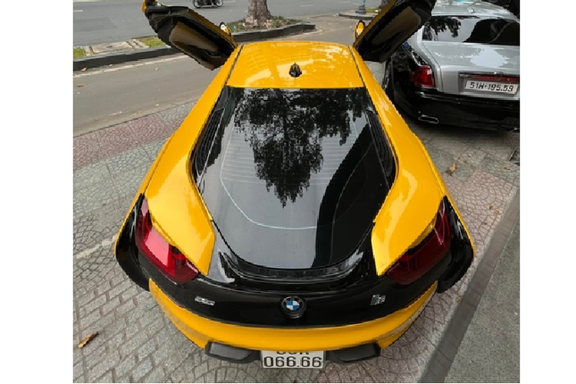 BMW-I8-6