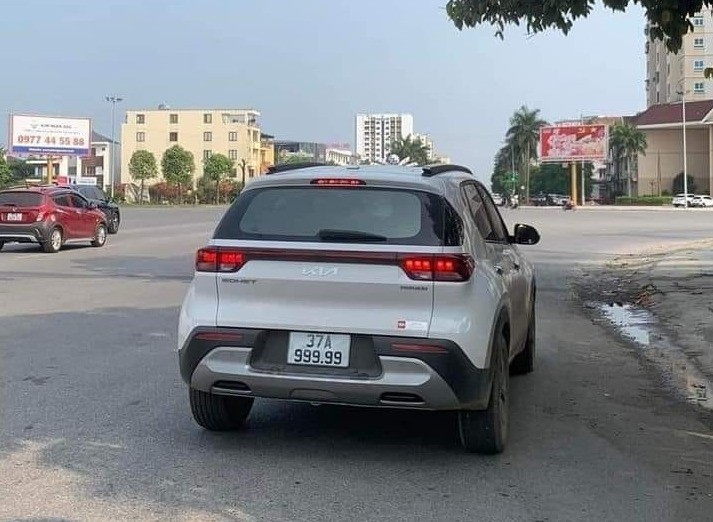 kia-sonet-3