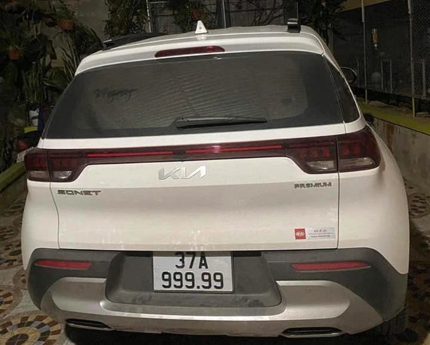 kia-sonet-5