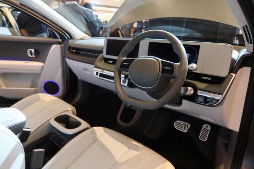 Hyundai-Ioniq-5-4