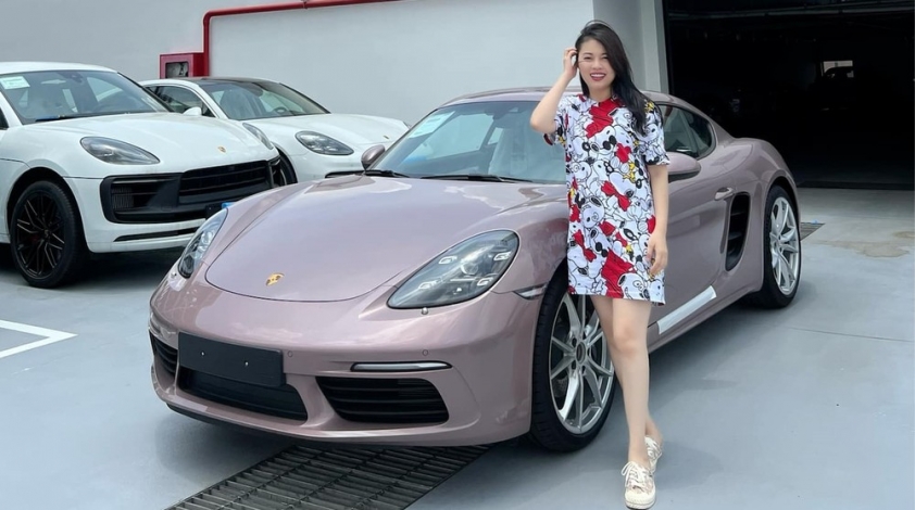 Porsche-718-Cayman-1