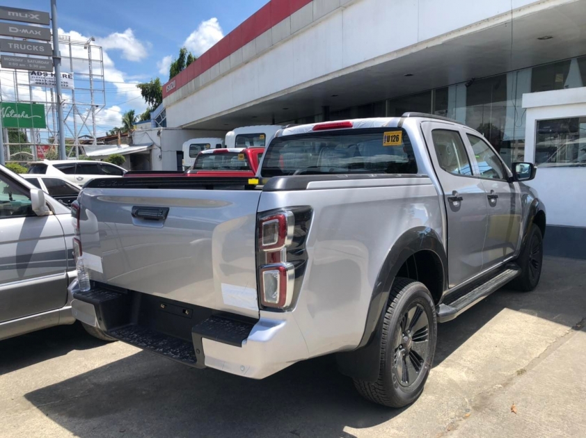 isuzu-dmax-2022-3