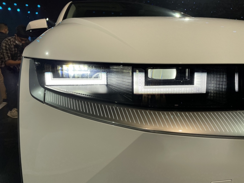 Hyundai-Ioniq-5-4
