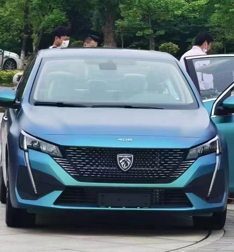 peugeot-408-2022