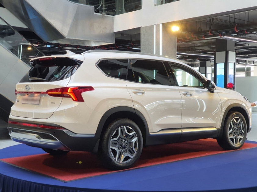 hyundai-santafe-55555-3