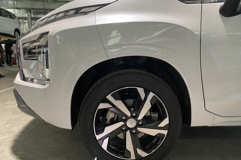 mitsubishi-xpander-3
