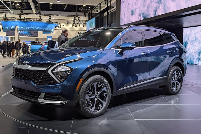 kia-sportage-hybrid-2023-2
