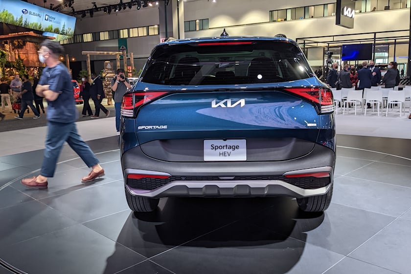 kia-sportage-hybrid-2023-4