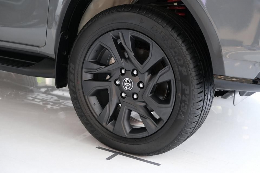 toyota-fortuner-60th-anniversary-4