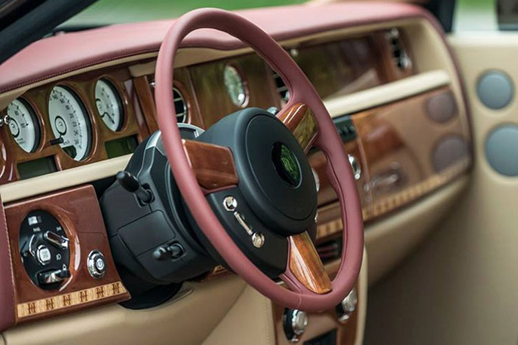 Rolls-Royce-Phantom-Peace-Glory-9