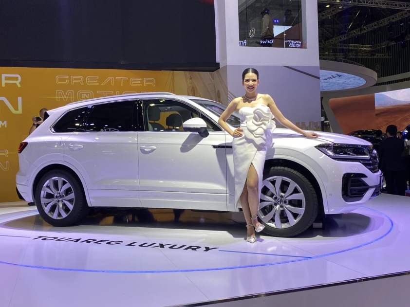 Dàn mỹ nhân chân dài