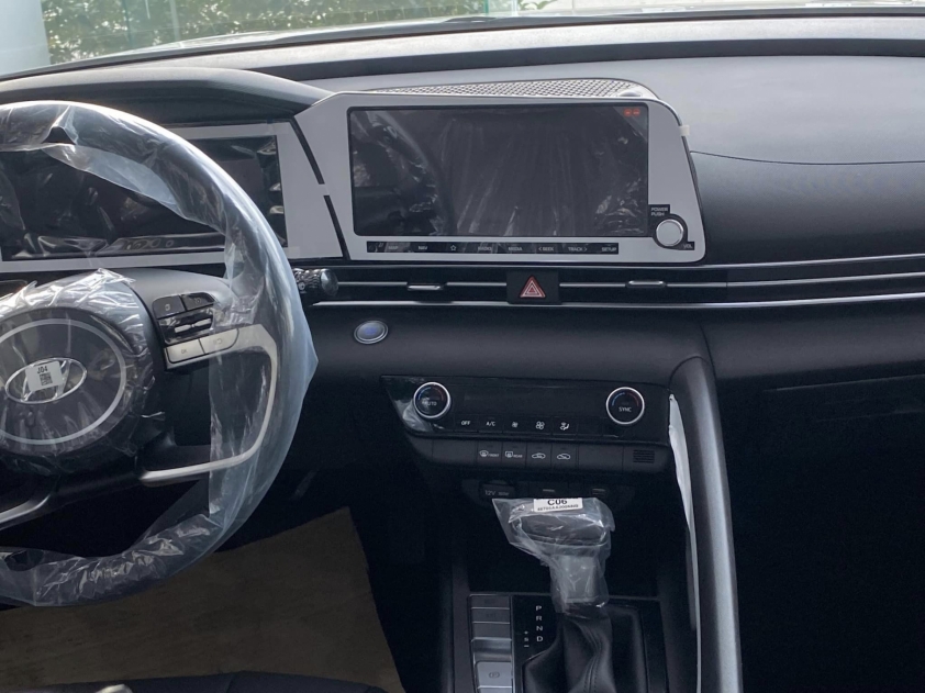 hyundai-elantra-2023-6
