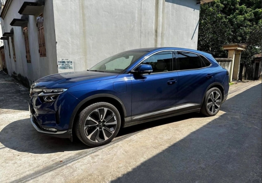 Chiếc VinFast VF 8 đầu tiên lên sàn xe cũ với giá bán gây xôn xao 209938