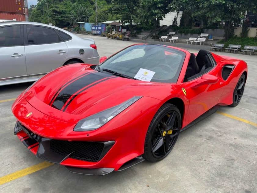 ferrari-488-pista-spider