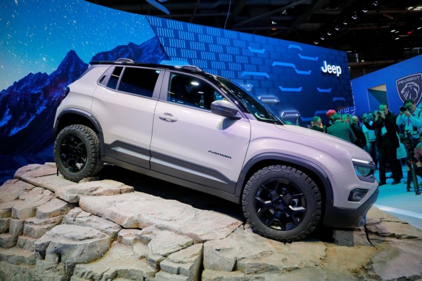 SUV cỡ B siêu hầm hố của hãng xe Mỹ sắp ra mắt, quyết đấu Seltos, Creta 211597