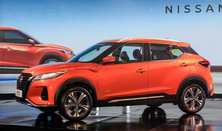 Giá tới 858 triệu đồng, Nissan Kicks e-Power có gì đấu Corolla Cross, HR-V? 213855