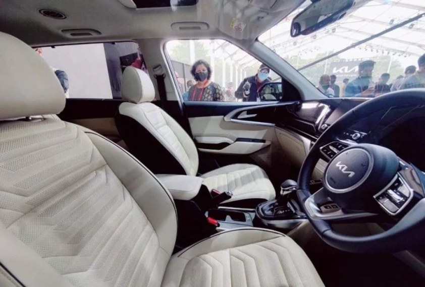 kia-carens-2022-2
