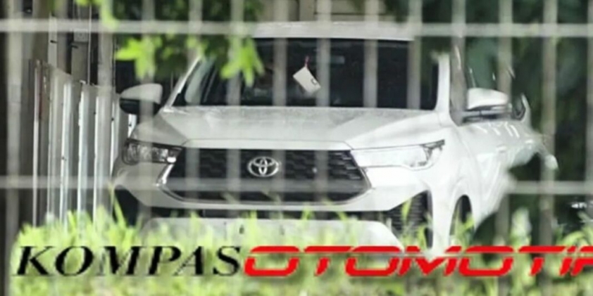 toyota-innova-2023
