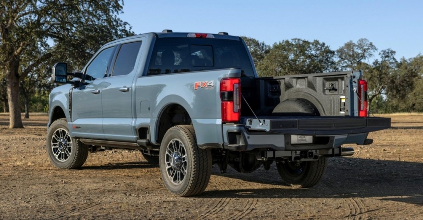 Bán tải Ford siêu hầm hố gây ấn tượng với 52.000 đơn đặt hàng sau 5 ngày mở bán 215487
