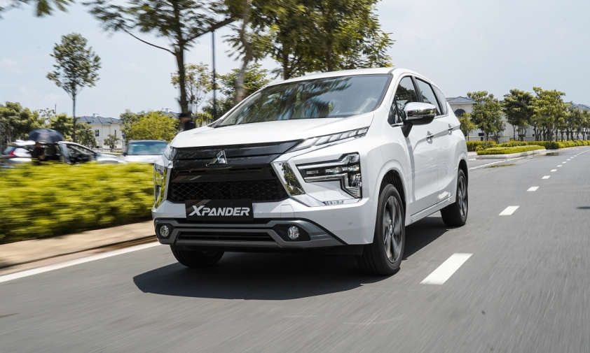 Mitsubishi Xpander giành lại “ngôi vương” từ Toyota Veloz Cross 216021