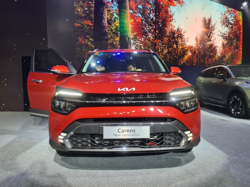 Giá lăn bánh Kia Carens 2023 vừa ra mắt tại Việt Nam 216512