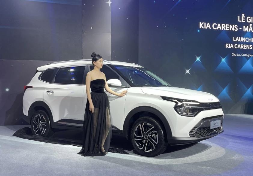 Kia Carens 2023 chính thức ra mắt tại Việt Nam, giá từ 619 triệu đồng 216337