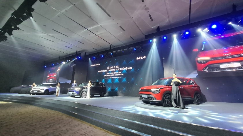 Kia Carens 2023 chính thức ra mắt tại Việt Nam, giá từ 619 triệu đồng 216339