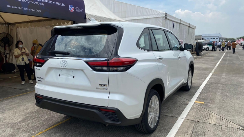toyota-innova-2023-3