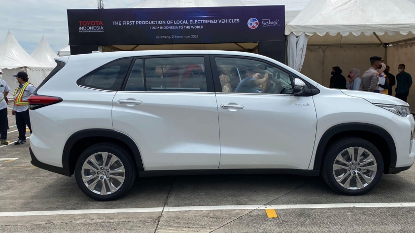 toyota-innova-2023-7