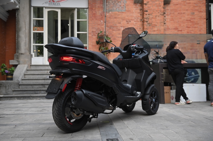 Piaggio MP3 400 HPE Sport